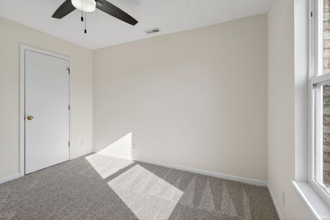 Tiny photo for 1102 Hornbeam E Circle, Lafayette, IN 47905 (MLS # 202609838)