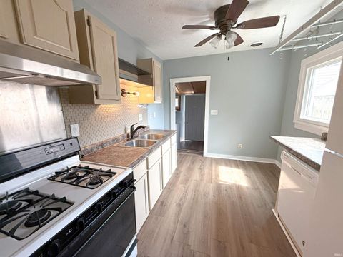 Tiny photo for 129 S 28th Street, Lafayette, IN 47905 (MLS # 202536459)