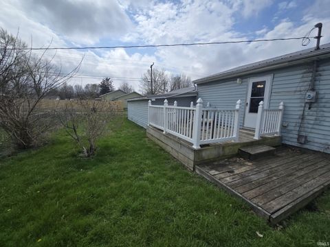 Tiny photo for 619 W 9TH Street, Jonesboro, IN 46938 (MLS # 202612551)
