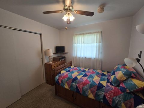 Tiny photo for 619 W 9TH Street, Jonesboro, IN 46938 (MLS # 202612551)