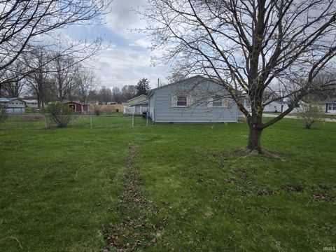 Tiny photo for 619 W 9TH Street, Jonesboro, IN 46938 (MLS # 202612551)
