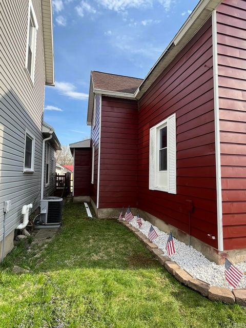 Tiny photo for 407 E 3rd Street, Peru, IN 46970 (MLS # 202613138)