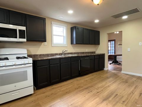 Tiny photo for 407 E 3rd Street, Peru, IN 46970 (MLS # 202613138)