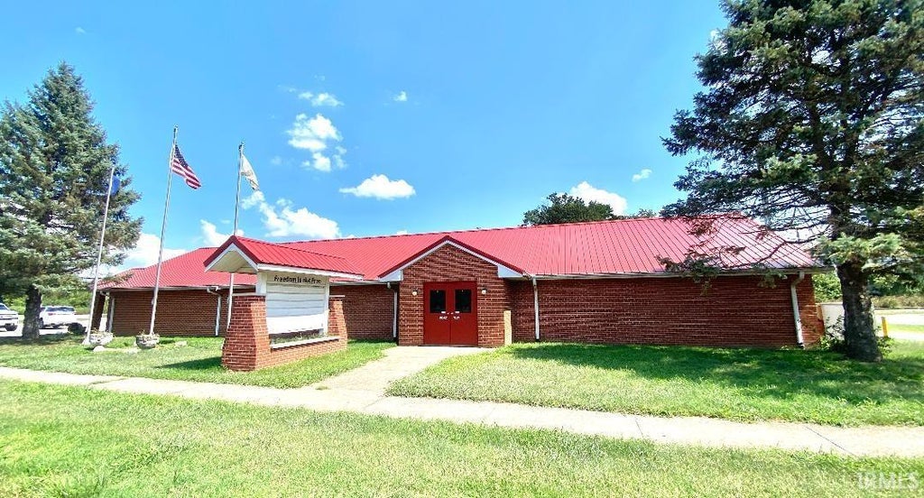 Photo of 25 N Commercial Street, Worthington, IN 47471 (MLS # 202636045)