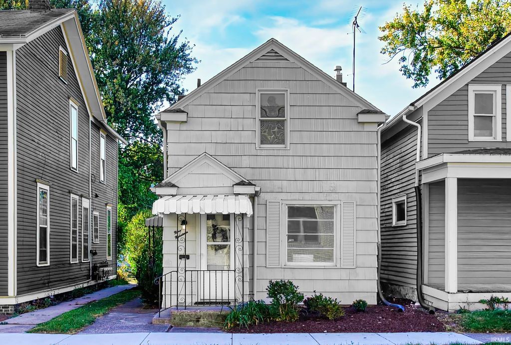 Photo of 919 Wilt Street, Fort Wayne, IN 46802 (MLS # 202541042)