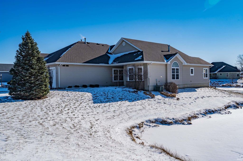 Photo of 7602 Trotters Chase Lane, Fort Wayne, IN 46815 (MLS # 202602777)