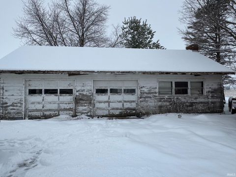 Tiny photo for 7465 E State Rd 16, Twelve Mile, IN 46988 (MLS # 202547825)