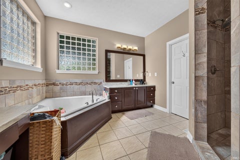 Tiny photo for 2873 White Oak Court, Kokomo, IN 46901 (MLS # 202629485)