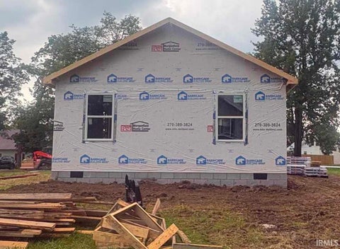 Tiny photo for 128 Lincoln Street, Oakland City, IN 47660 (MLS # 202627441)