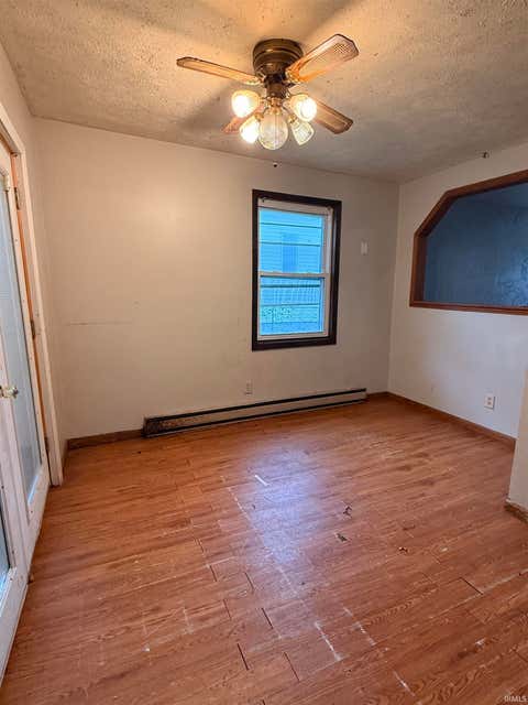 Tiny photo for 1013 N Armstrong Street, Kokomo, IN 46901 (MLS # 202629054)