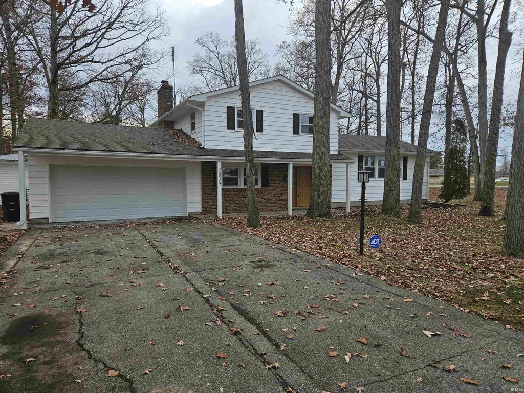 Photo of 7029 Nordale Drive, Fort Wayne, IN 46804 (MLS # 202547913)