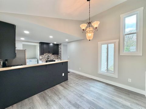 Tiny photo for 420 16th Street, Logansport, IN 46947 (MLS # 202614592)