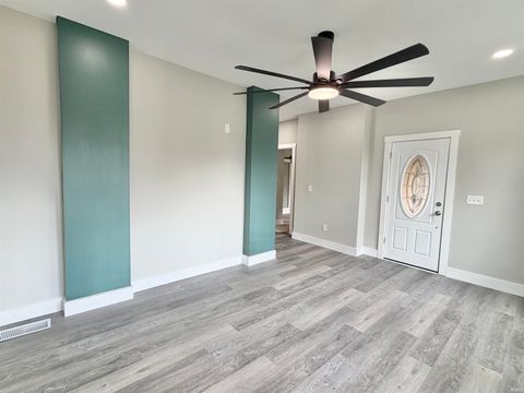 Tiny photo for 420 16th Street, Logansport, IN 46947 (MLS # 202614592)