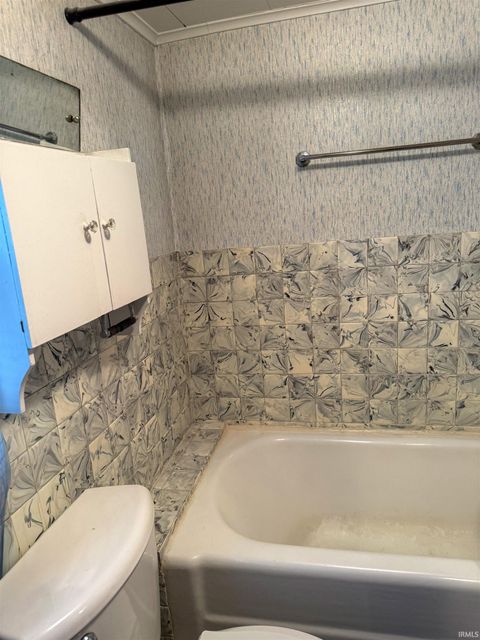 Tiny photo for 807 S Waugh Street, Kokomo, IN 46901 (MLS # 202547103)