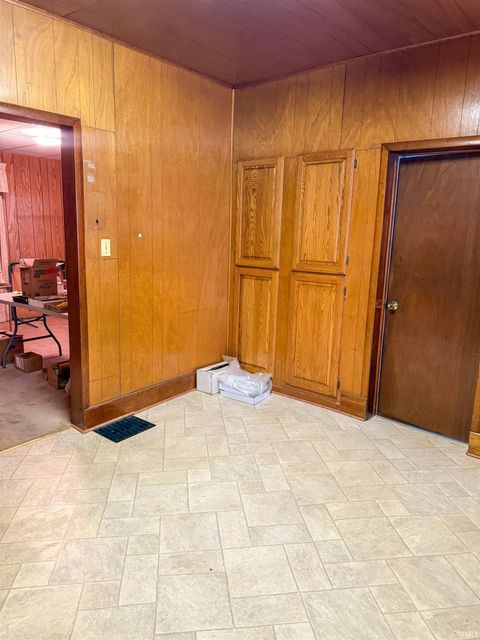 Tiny photo for 807 S Waugh Street, Kokomo, IN 46901 (MLS # 202547103)