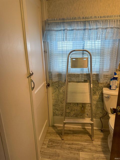 Tiny photo for 807 S Waugh Street, Kokomo, IN 46901 (MLS # 202547103)