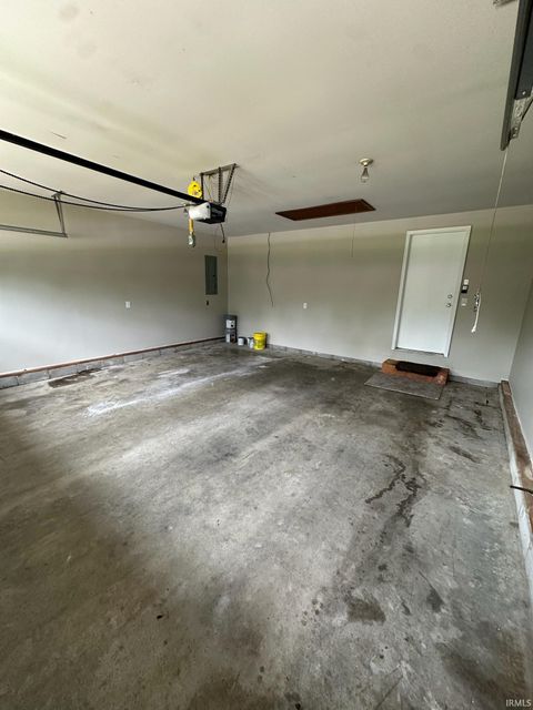 Tiny photo for 405 Carlisle Drive, Huntington, IN 46750 (MLS # 202622395)