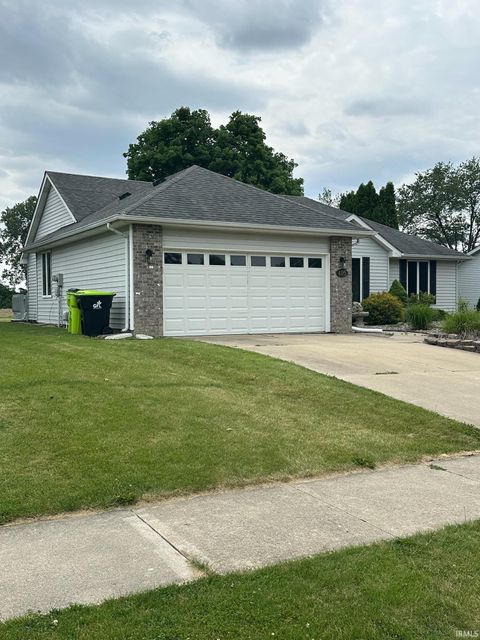 Tiny photo for 405 Carlisle Drive, Huntington, IN 46750 (MLS # 202622395)