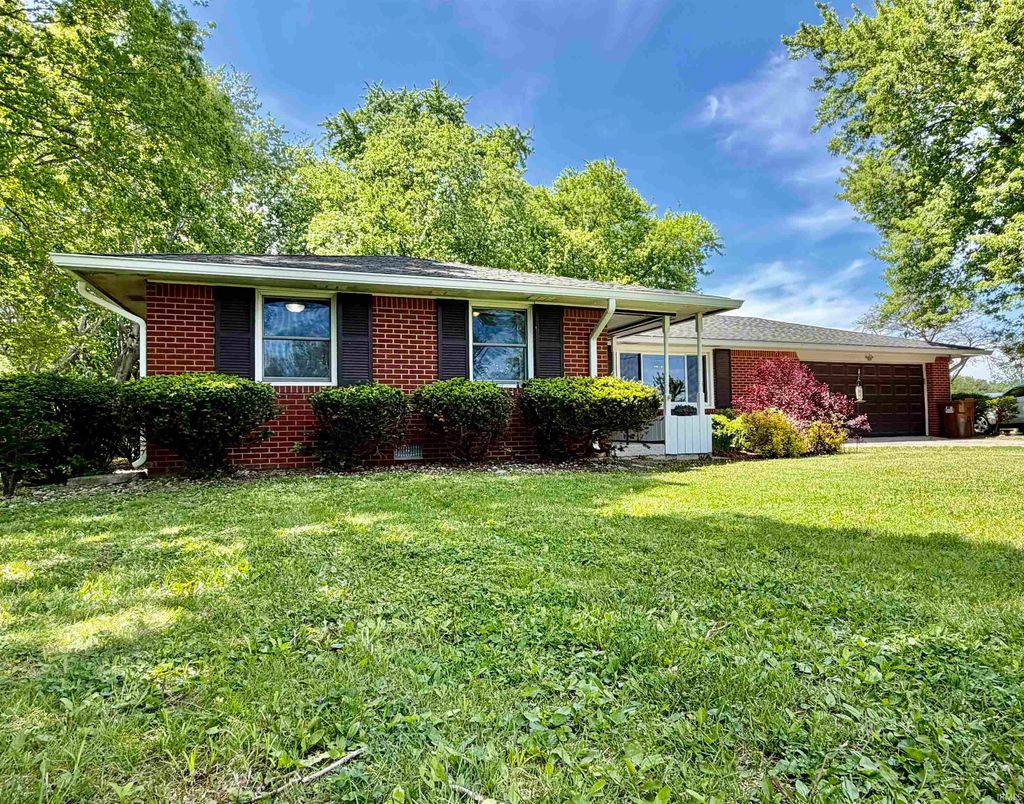 Photo of 7889 S Ladoga Road, Ladoga, IN 47965 (MLS # 202609551)