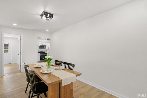 Tiny photo for 521 HOLLY Lane, Kokomo, IN 46902 (MLS # 202547676)