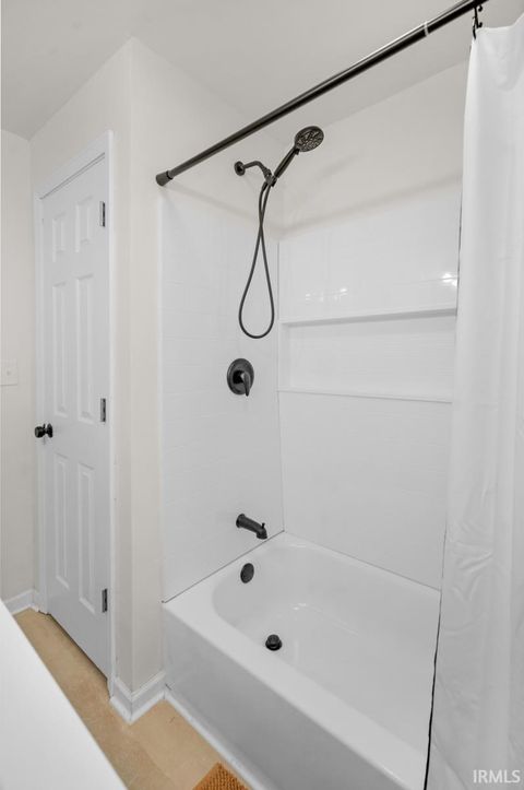 Tiny photo for 521 HOLLY Lane, Kokomo, IN 46902 (MLS # 202547676)