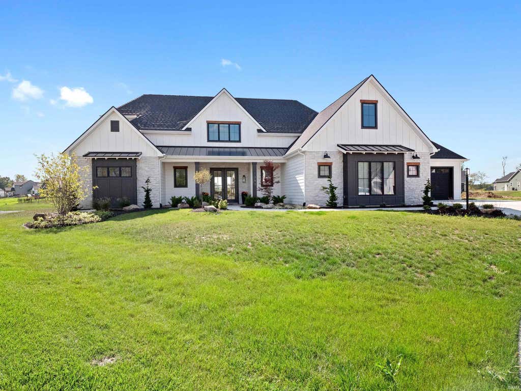 Photo of 1397 Cascata Trail, Huntertown, IN 46748 (MLS # 202627964)