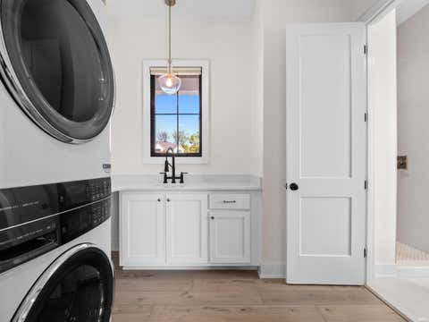 Tiny photo for 1397 Cascata Trail, Huntertown, IN 46748 (MLS # 202627964)