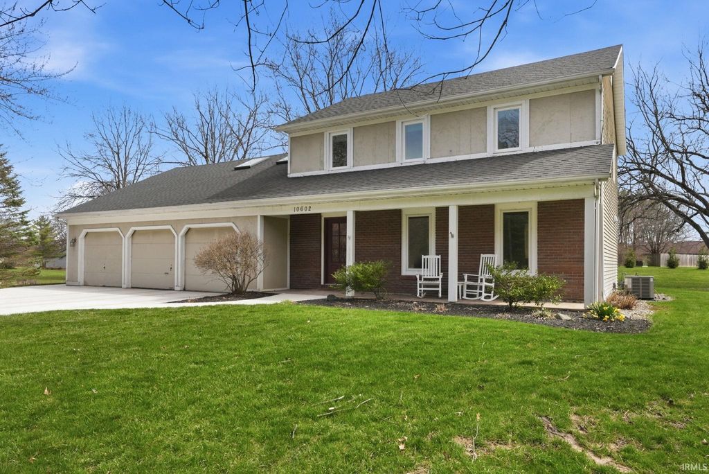 Photo of 10602 Alderwood Lane, Fort Wayne, IN 46845 (MLS # 202611558)