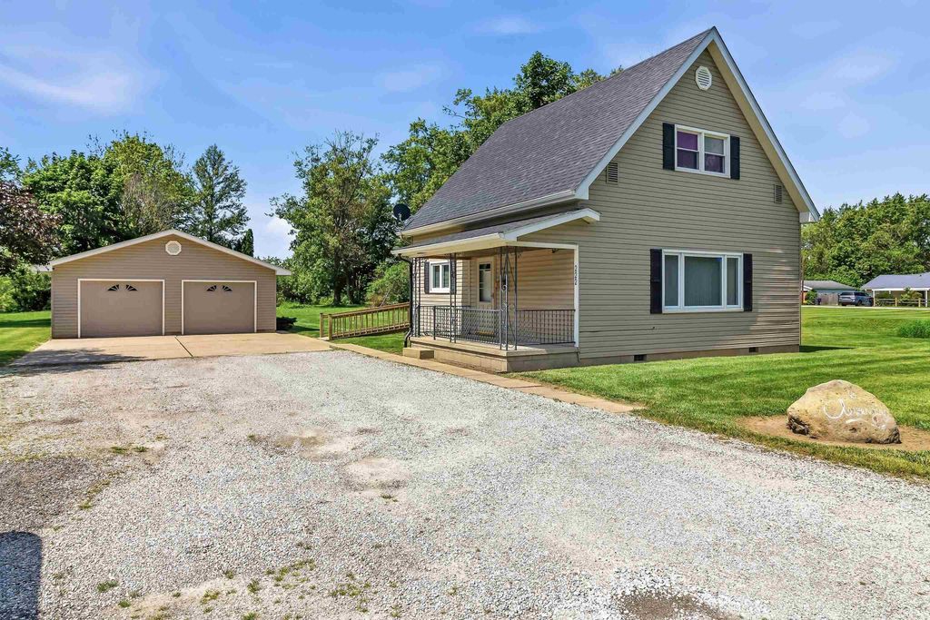 Photo of 222 W 10th Street, Matthews, IN 46953 (MLS # 202620778)