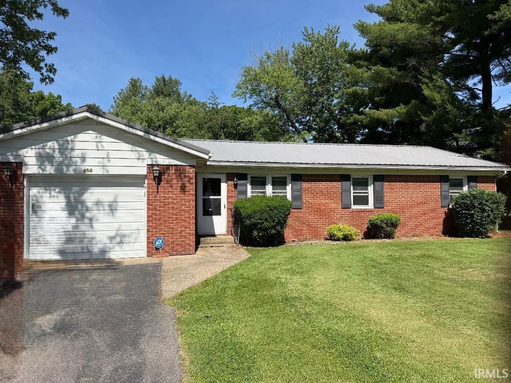 Photo of 658 S Short Street, Dugger, IN 47848 (MLS # 202621155)