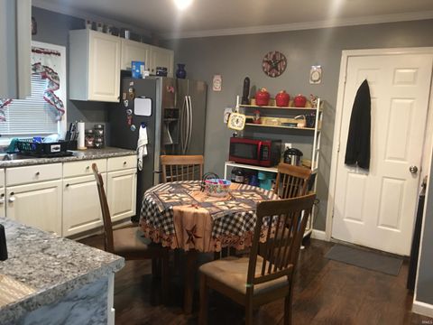 Tiny photo for 1304 E Cedar St St, Petersburg, IN 47567 (MLS # 202545483)