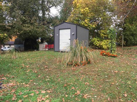 Tiny photo for 1304 E Cedar St St, Petersburg, IN 47567 (MLS # 202545483)