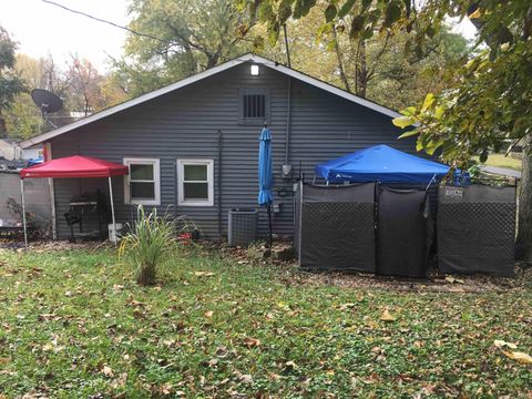 Tiny photo for 1304 E Cedar St St, Petersburg, IN 47567 (MLS # 202545483)