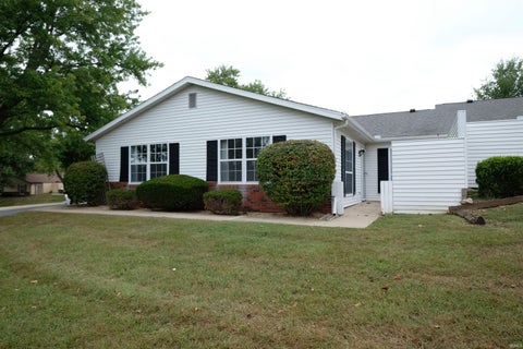 Photo of 712 E Waterloo Court, Bloomington, IN 47401 (MLS # 202639814)