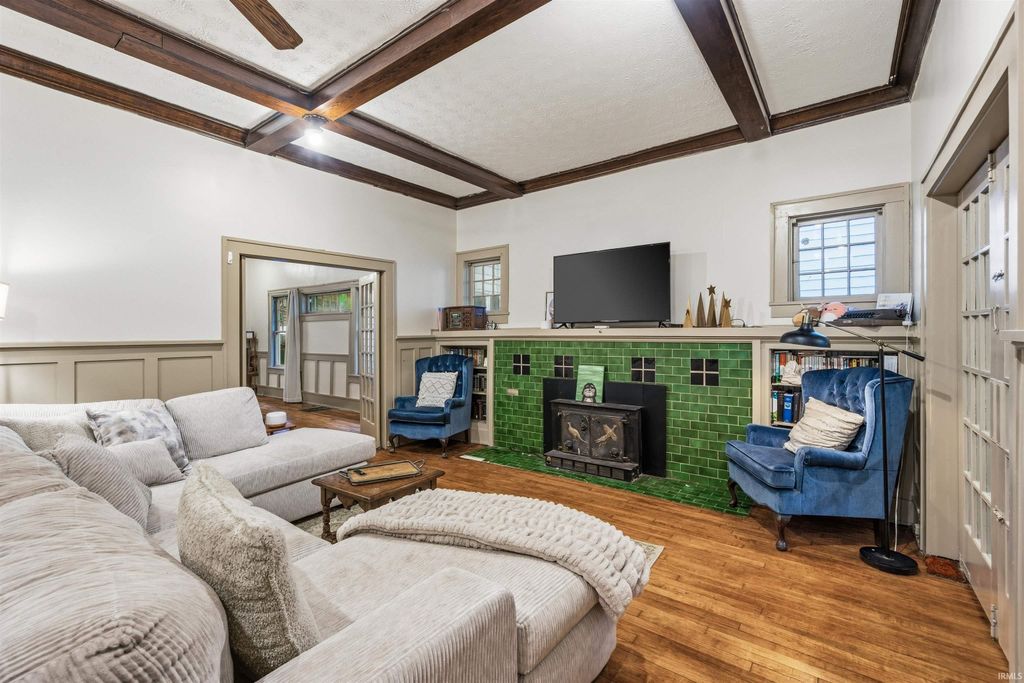 Photo of 1007 W 5Th Street, Marion, IN 46953 (MLS # 202619209)