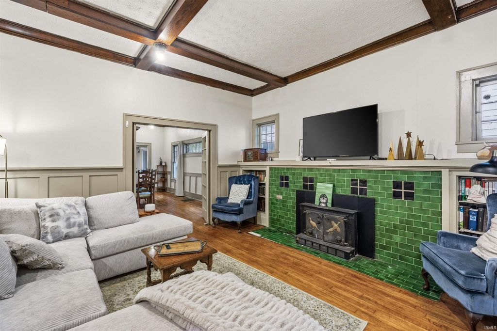 Photo of 1007 W 5Th Street, Marion, IN 46953 (MLS # 202619209)