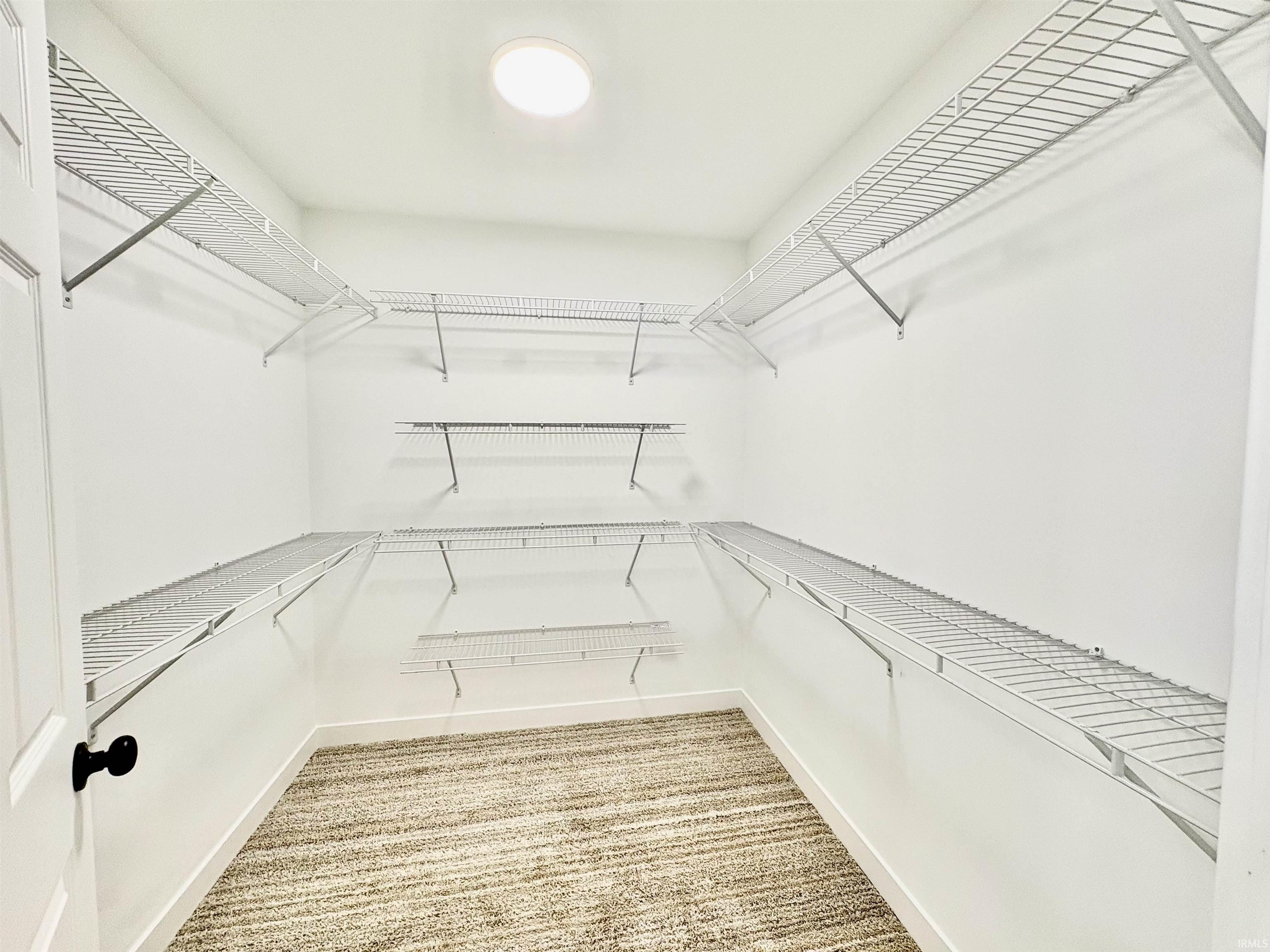 Elkhart, Indiana 46516, United States, 3 Bedrooms Bedrooms, ,2 BathroomsBathrooms,Residential,Pending,224643