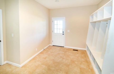 Tiny photo for 15349 Haiku Road, Evansville, IN 47725 (MLS # 202618611)
