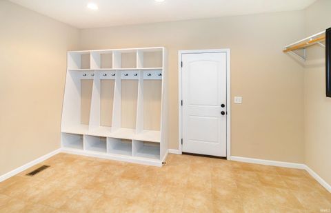 Tiny photo for 15349 Haiku Road, Evansville, IN 47725 (MLS # 202618611)