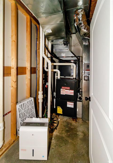 Tiny photo for 15349 Haiku Road, Evansville, IN 47725 (MLS # 202618611)
