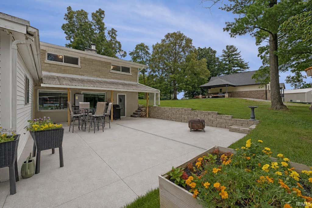 Photo of 7559 Old Boonville Highway, Evansville, IN 47715 (MLS # 202632966)