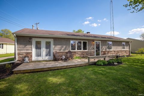 Photo of 1100 Rochester Boulevard, Rochester, IN 46975 (MLS # 202614569)