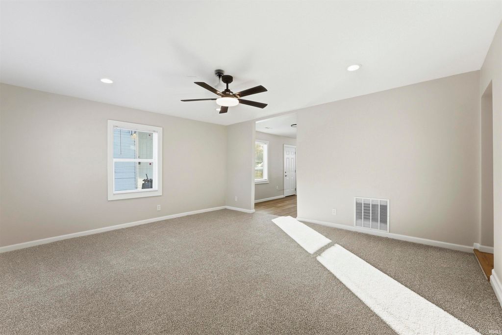 Photo of 4018 South park Drive, Fort Wayne, IN 46806 (MLS # 202549822)