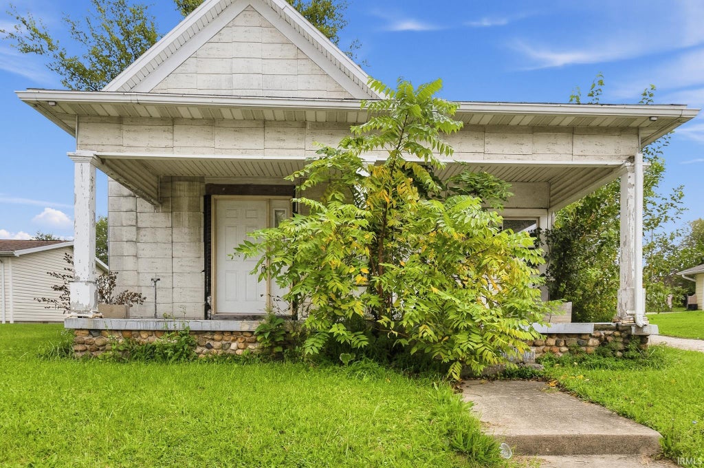 Photo of 333 N Main Street, Dunkirk, IN 47336 (MLS # 202639688)