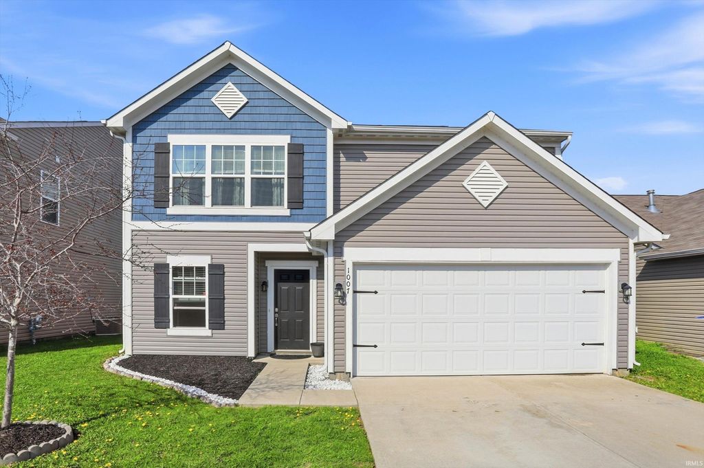 Photo of 1007 Belvedere Drive, Shelbyville, IN 46176 (MLS # 202609106)