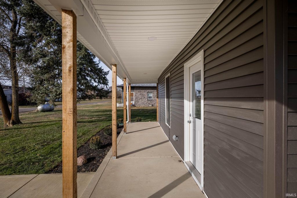 Photo of 8994 E Hillis Street, Frankfort, IN 46041 (MLS # 202546031)