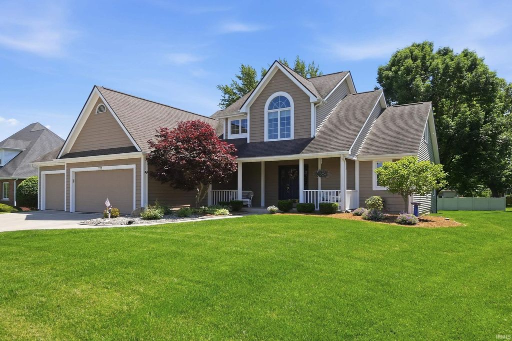 Photo of 111 Matthew Cove, Auburn, IN 46706 (MLS # 202620974)