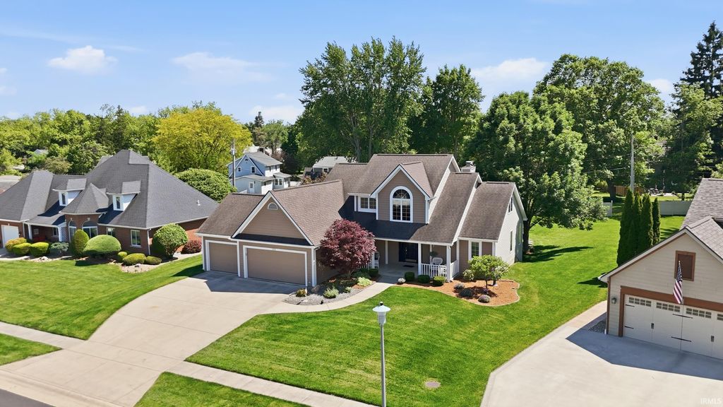 Photo of 111 Matthew Cove, Auburn, IN 46706 (MLS # 202620974)