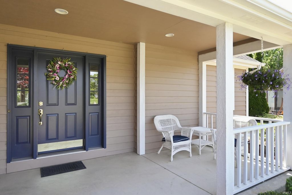 Photo of 111 Matthew Cove, Auburn, IN 46706 (MLS # 202620974)