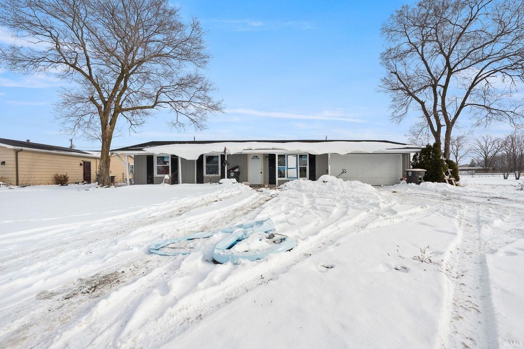 Photo of 7845 Chinchilla Lane, Fort Wayne, IN 46816 (MLS # 202603472)